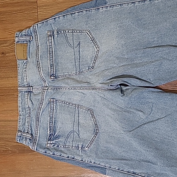 American‎ Eagle Outfitters Women's Light Blue Straight Leg Jeans - Picture 11 of 14